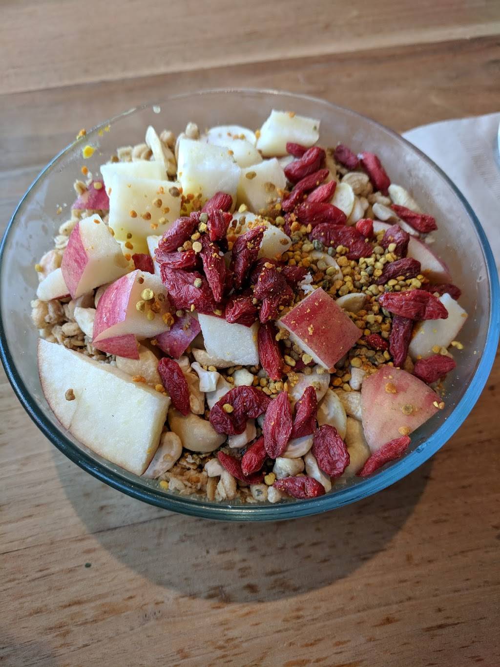 The Hive - Organic Cafe & Superfood Bar | cafe | 606 Broadway #102, Santa Monica, CA 90401, USA | 3108996298 OR +1 310-899-6298