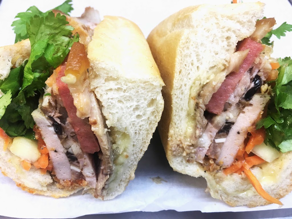 Faith Com Grill | restaurant | 10782-B Bellaire Blvd, Houston, TX 77072, USA | 8322435237 OR +1 832-243-5237