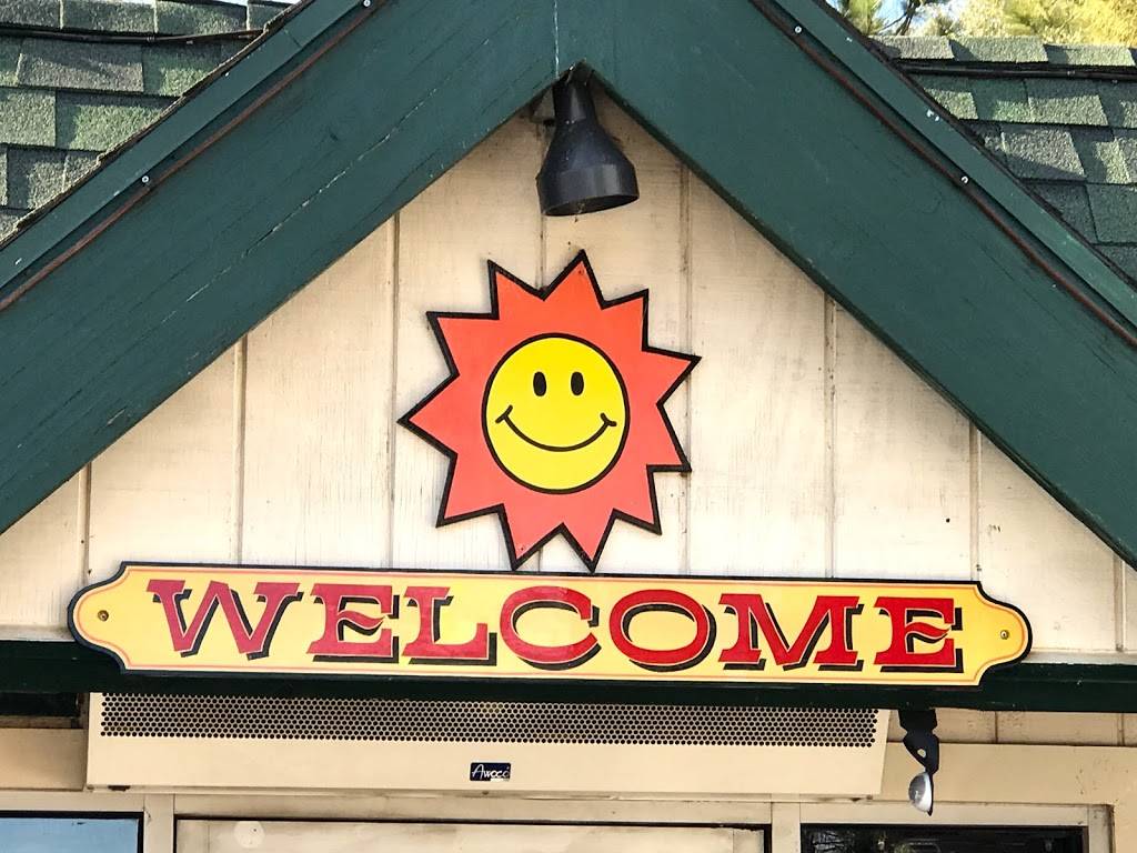 Happy Burger Diner | restaurant | 5120 CA-140, Mariposa, CA 95338, USA | 2099662719 OR +1 209-966-2719