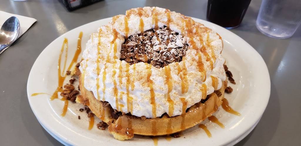 Uptown Diner | restaurant | 2548 Hennepin Ave, Minneapolis, MN 55405, USA | 6128740481 OR +1 612-874-0481