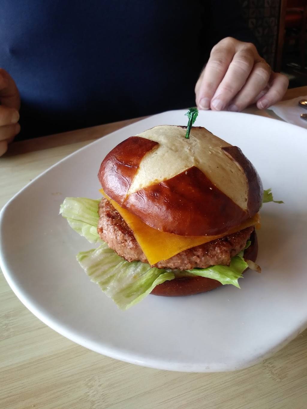 Sharis Cafe and Pies | bakery | 2323 S Union Ave, Tacoma, WA 98405, USA | 2532724837 OR +1 253-272-4837