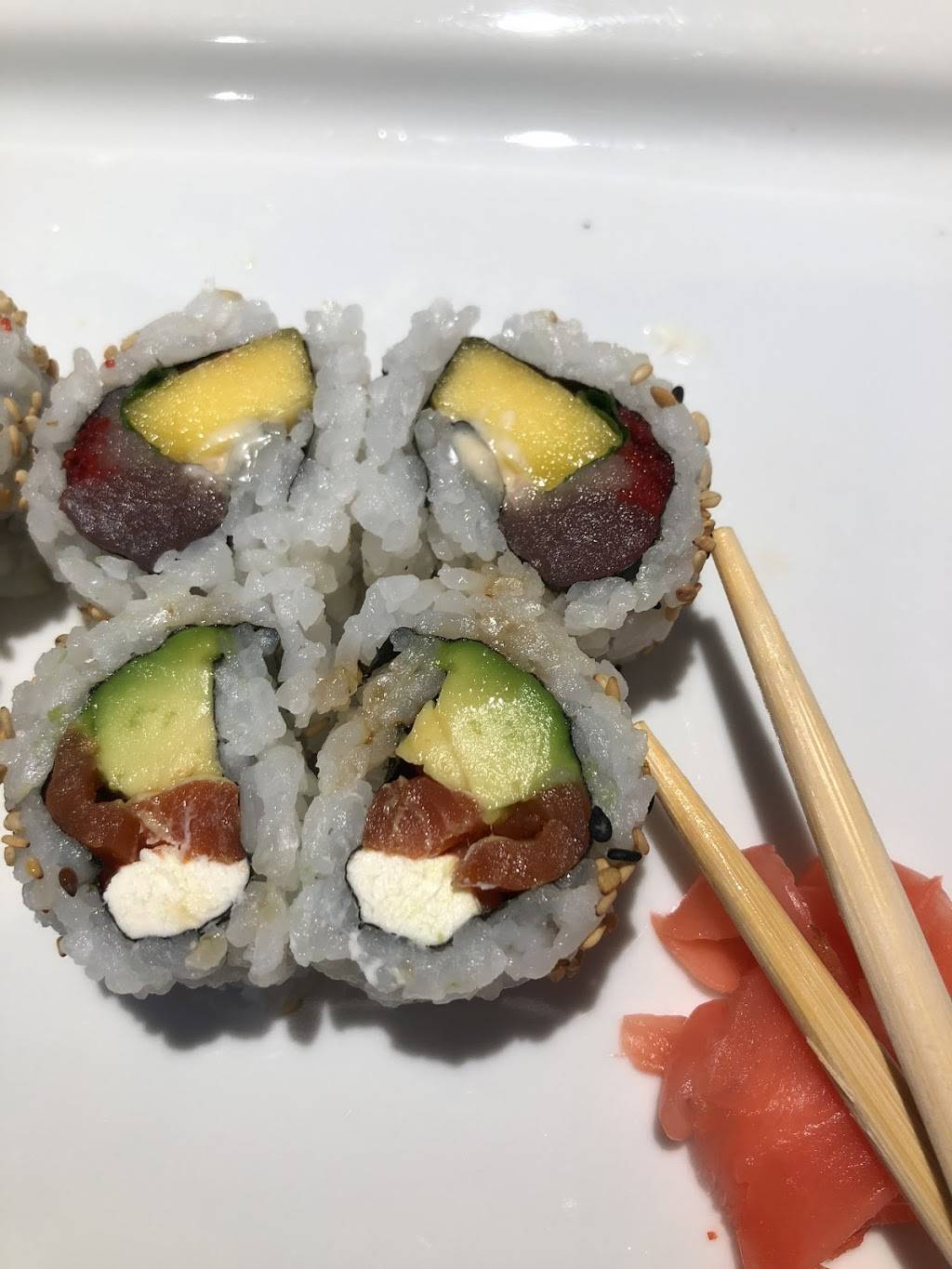 Migoto Sushi - Livraison Gratuite CDN-NDG | restaurant | 5194 Chemin Queen Mary, Montréal, QC H3W 3E7, Canada | 5143791115 OR +1 514-379-1115