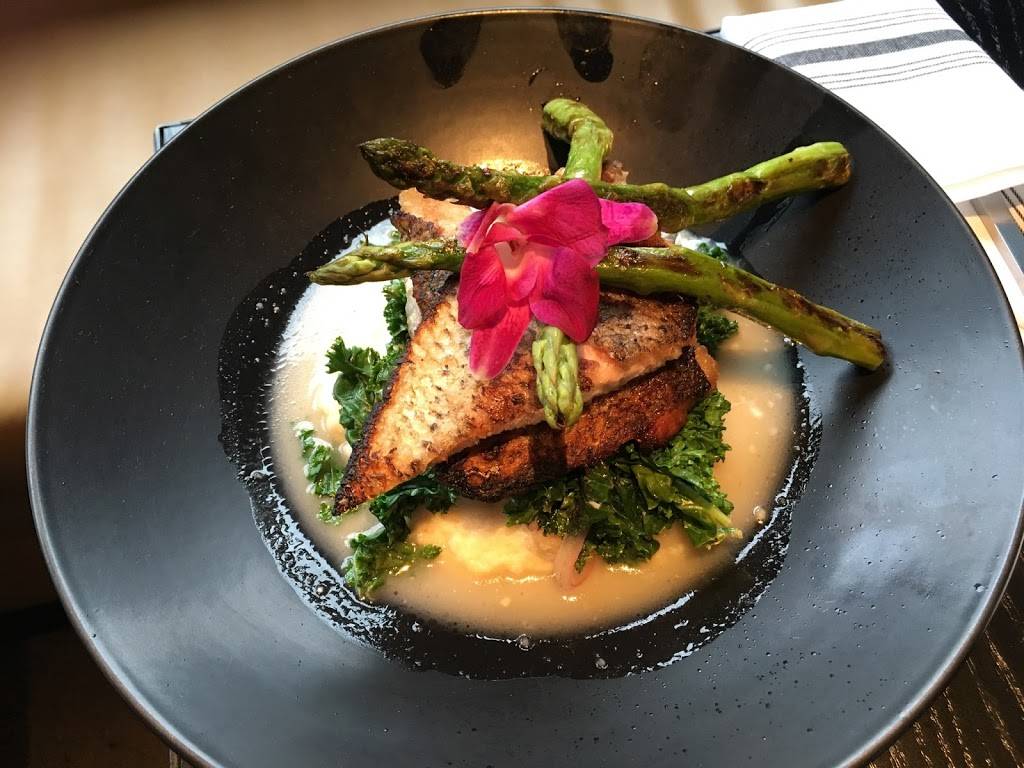 Tstreet Roadhouse | restaurant | 445 S Teller St, Lakewood, CO 80226, USA | 3039365179 OR +1 303-936-5179