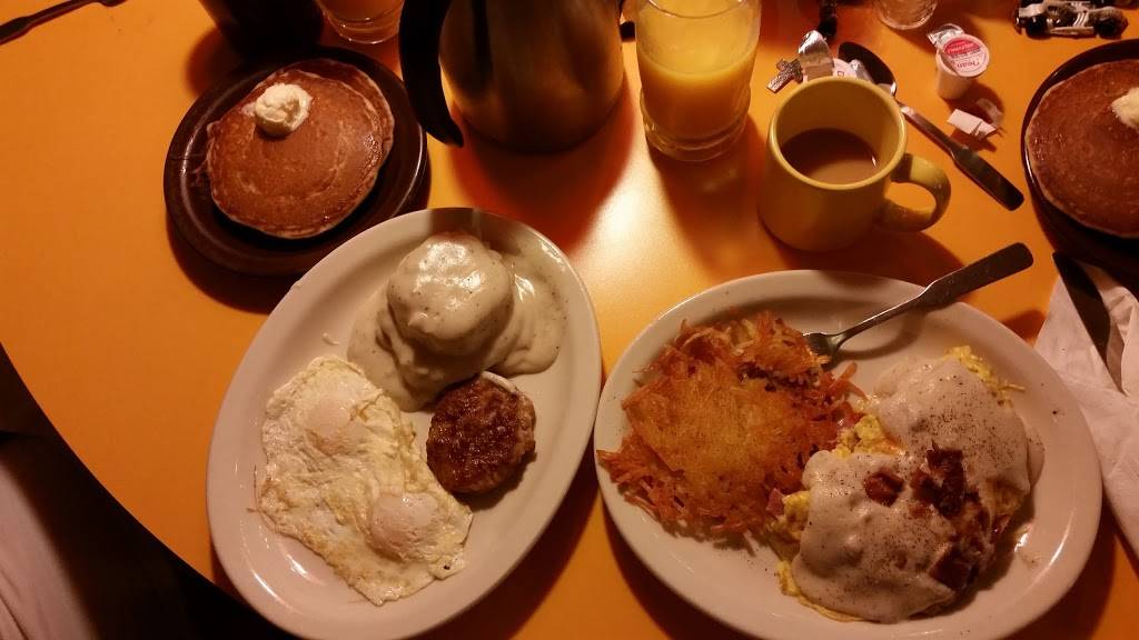 Village Inn | bakery | 2525 Gulf-to-Bay Blvd., Clearwater, FL 33765, USA | 7277964988 OR +1 727-796-4988