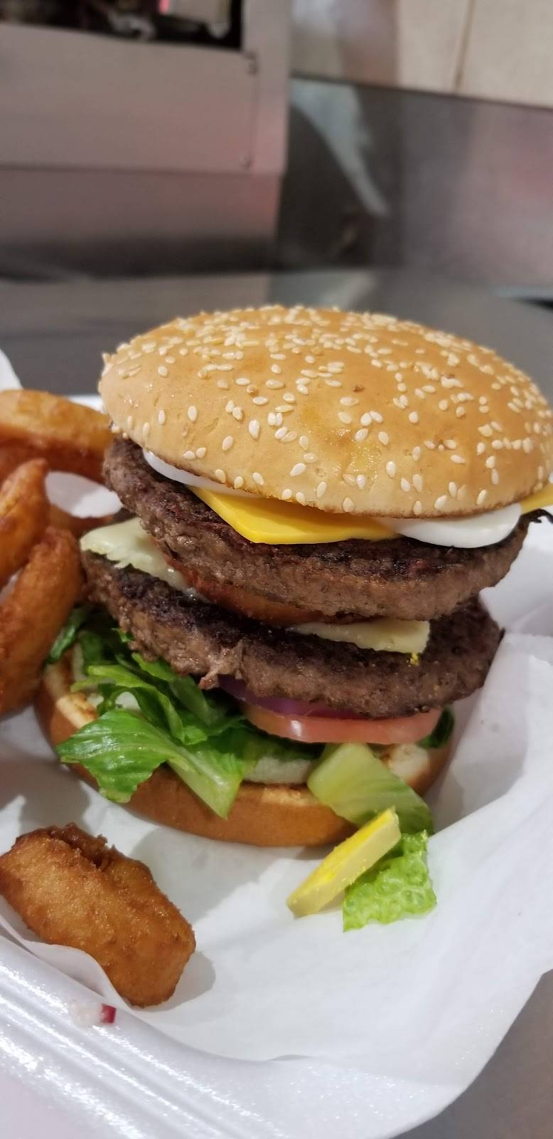 Hanini Subs | restaurant | 1318 Copley Rd, Akron, OH 44320, USA | 3308359906 OR +1 330-835-9906