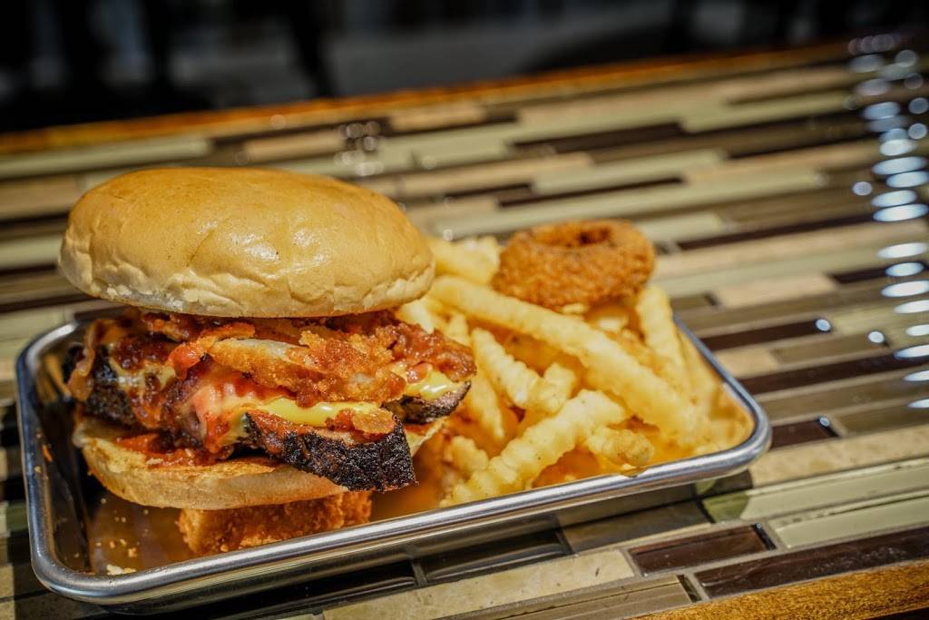 Smoketown BBQ and catering | restaurant | 7702 Shawnee Mission Pkwy, Overland Park, KS 66202, USA | 9135441012 OR +1 913-544-1012