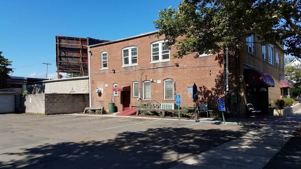 Weeds Cafe | restaurant | 1435 Dixwell Ave, Hamden, CT 06514, USA | 2032886393 OR +1 203-288-6393