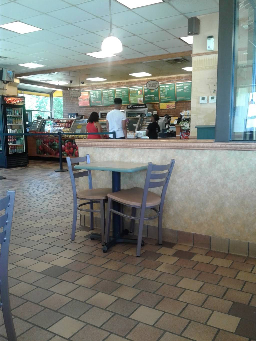Subway | restaurant | 220 W Britton Rd, Oklahoma City, OK 73114, USA | 4058435336 OR +1 405-843-5336