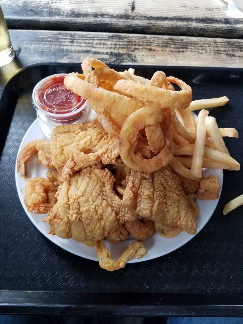 Belle Isle Seafood | restaurant | 1 Main St, Winthrop, MA 02152, USA | 6175671619 OR +1 617-567-1619