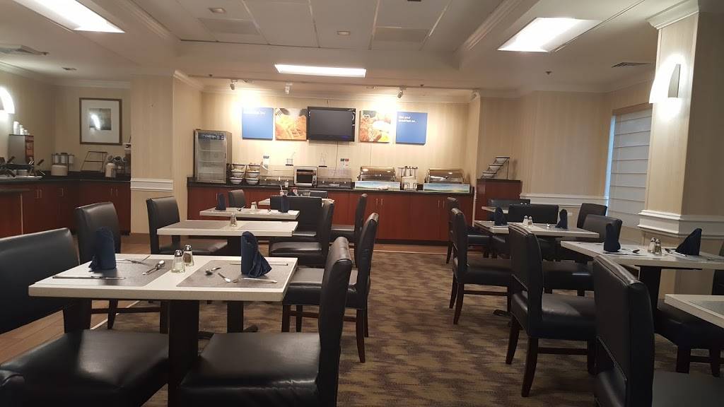 Monument | restaurant | 2480 S Glebe Rd, Arlington, VA 22206, USA | 7036825500 OR +1 703-682-5500