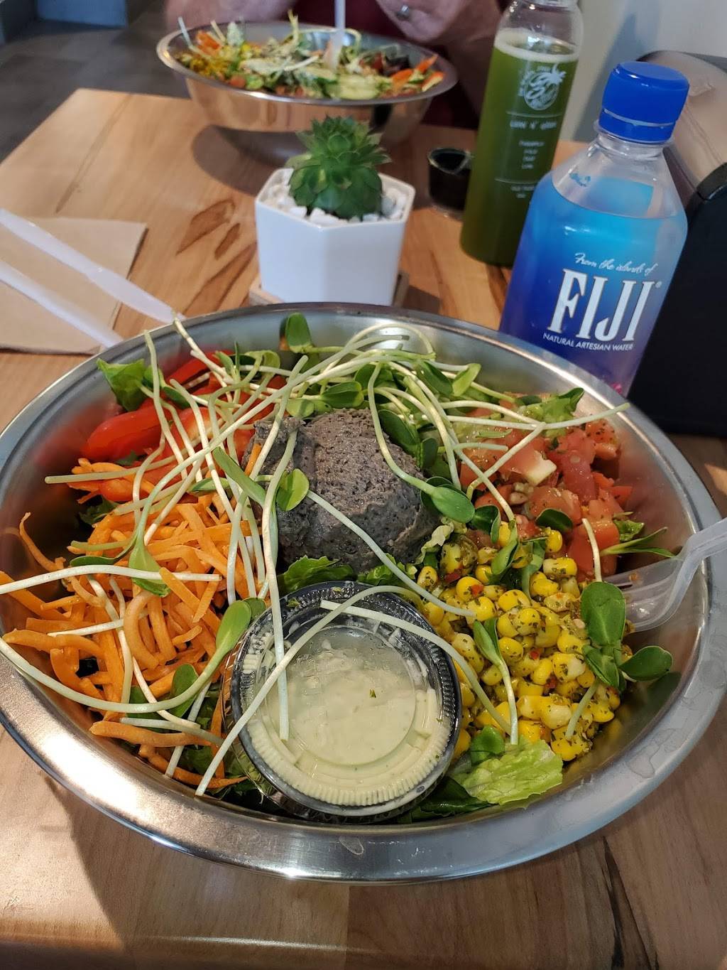 3 Natives El Cid | restaurant | 2602 S Dixie Hwy, West Palm Beach, FL 33401, USA | 5615138000 OR +1 561-513-8000