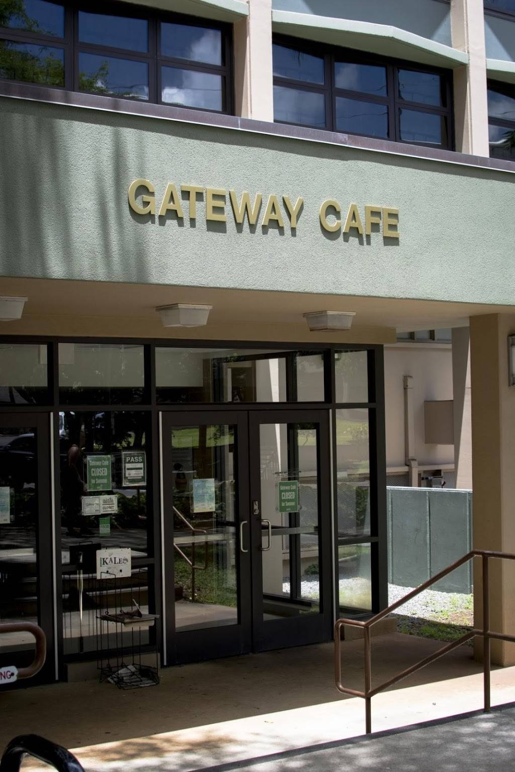 Gateway Café | restaurant | 2563 Dole St, Honolulu, HI 96822, USA | 8089563663 OR +1 808-956-3663