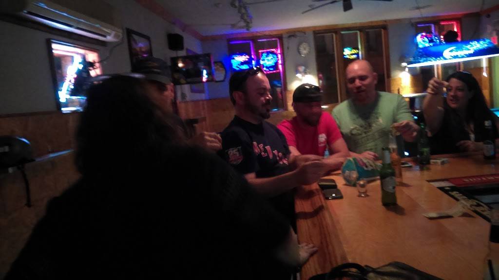 The Side Door Bar & Grill | restaurant | 33 Colfax Ave, Pompton Lakes, NJ 07442, USA | 9738394231 OR +1 973-839-4231