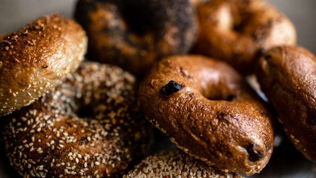 Exodus Bagels | bakery | 2 McCraw St, Roslindale, MA 02131, USA | 6173233354 OR +1 617-323-3354