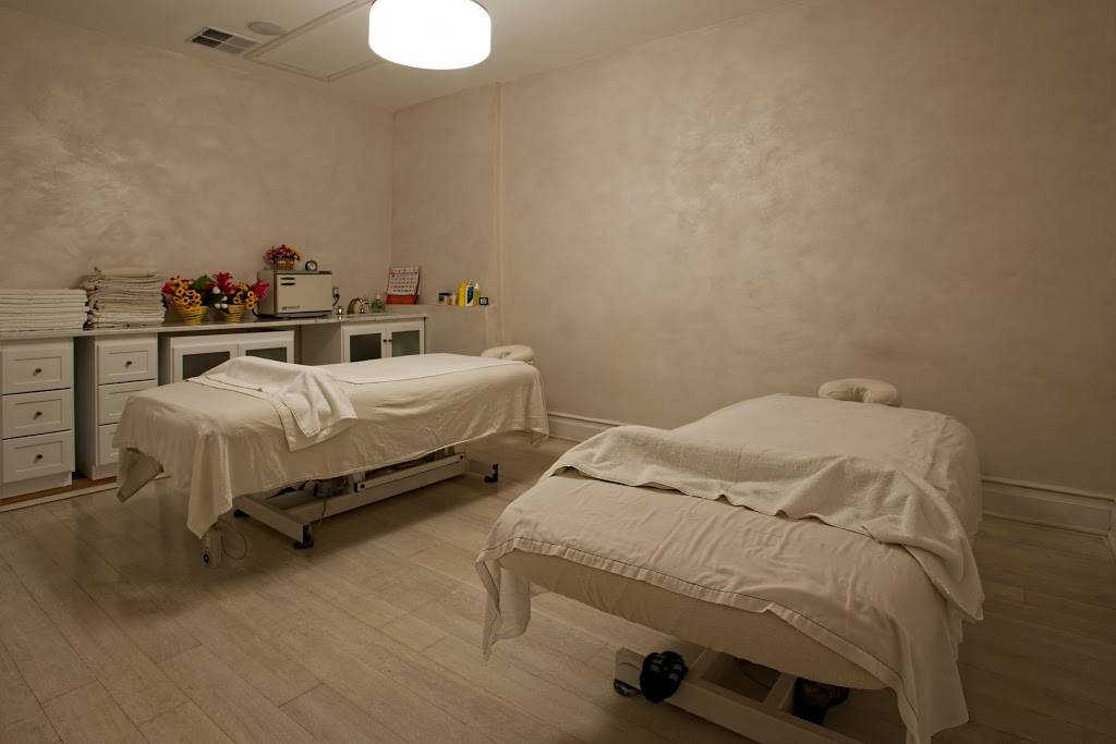 BRC Day Spa & Sauna Resort | restaurant | 24-20 Broadway, Fair Lawn, NJ 07410, USA | 2017973002 OR +1 201-797-3002