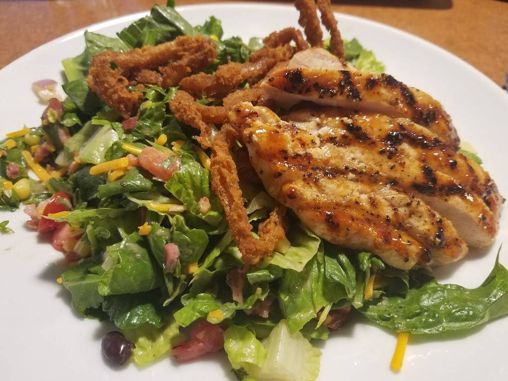 TGI Fridays | restaurant | 3015 Lohr Rd, Ann Arbor, MI 48103, USA | 7349977050 OR +1 734-997-7050