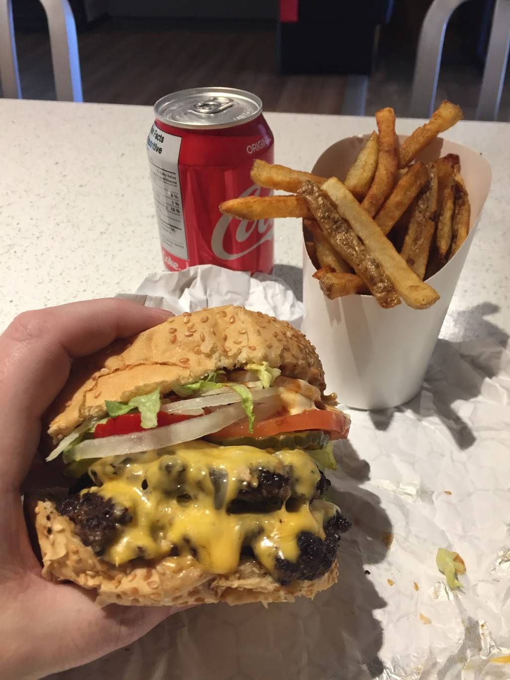 Burger Factory Milton | restaurant | 265 Main St E, Milton, ON L9T 1P1, Canada | 9058789898 OR +1 905-878-9898