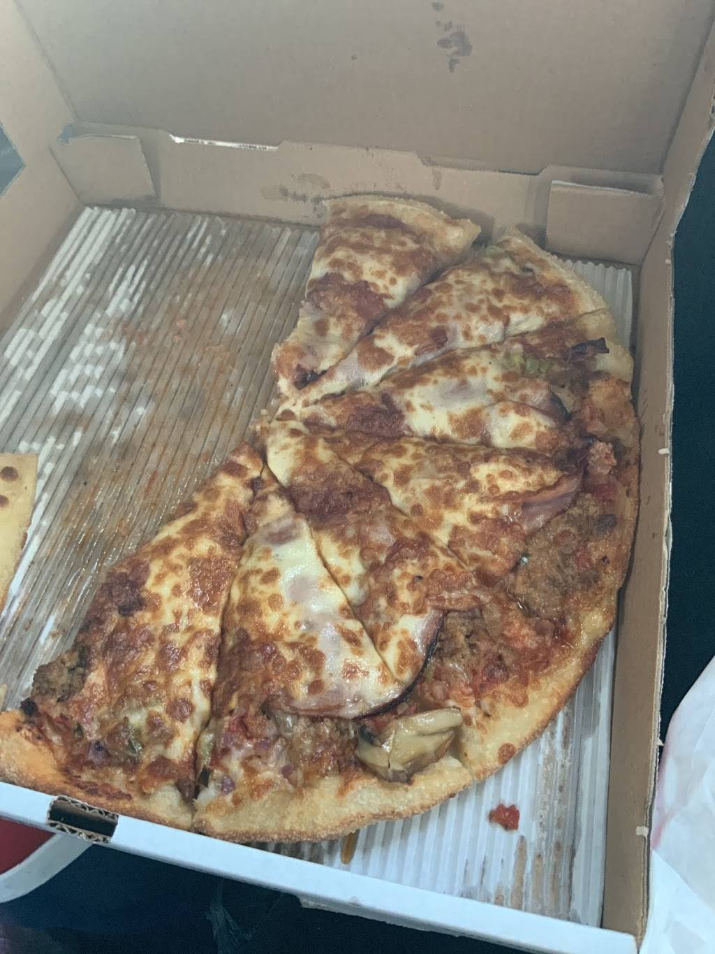 Jeromes Pizza | restaurant | 108 S Ledgerwood St, Carlisle, IN 47838, USA | 8123982000 OR +1 812-398-2000