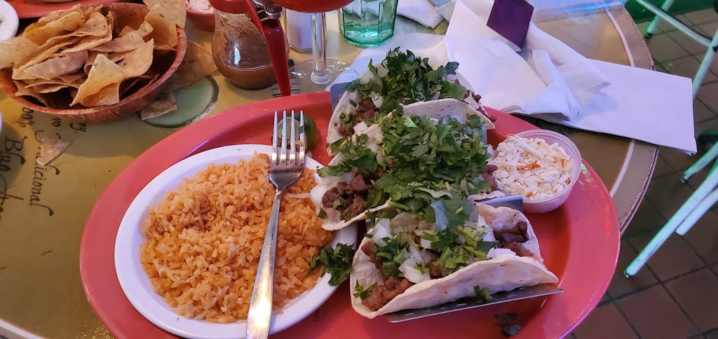 El Jardin | restaurant | 3335 N Clark St, Chicago, IL 60657, USA | 7735286775 OR +1 773-528-6775