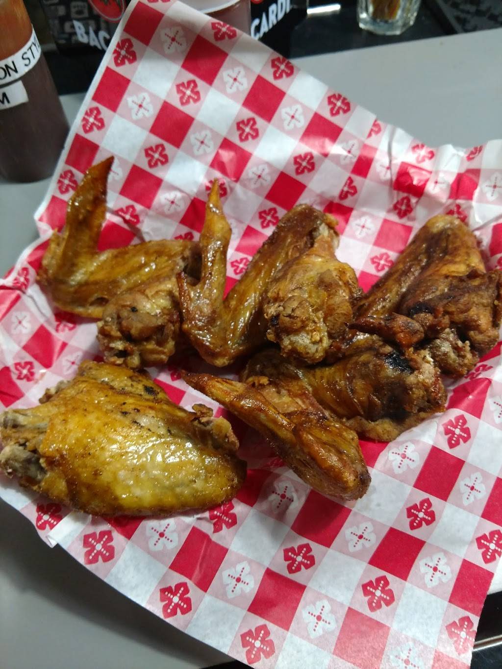 DDS BBQ Company | restaurant | 815 Ohio St, Oshkosh, WI 54902, USA | 9203851003 OR +1 920-385-1003