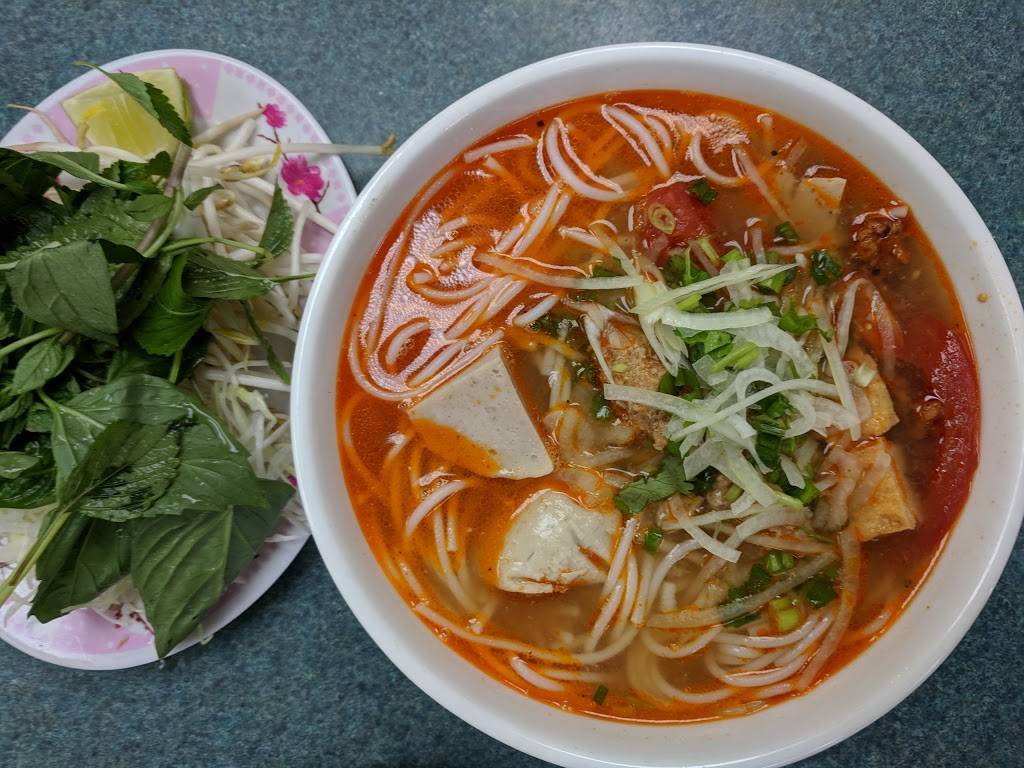 Banh Cuon Pho Ga | restaurant | 1772 St Clair Ave W, Toronto, ON M6N 1J3, Canada | 4166513771 OR +1 416-651-3771