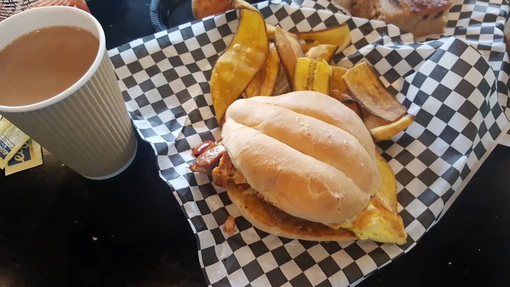 Gigis Café Cubano | cafe | 2200 W Temple St, Los Angeles, CA 90026, USA | 2134836152 OR +1 213-483-6152