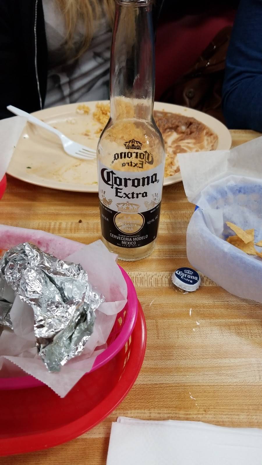 Taqueria El Tapatio | restaurant | 345 Arneill Rd, Camarillo, CA 93010, USA | 8053893301 OR +1 805-389-3301