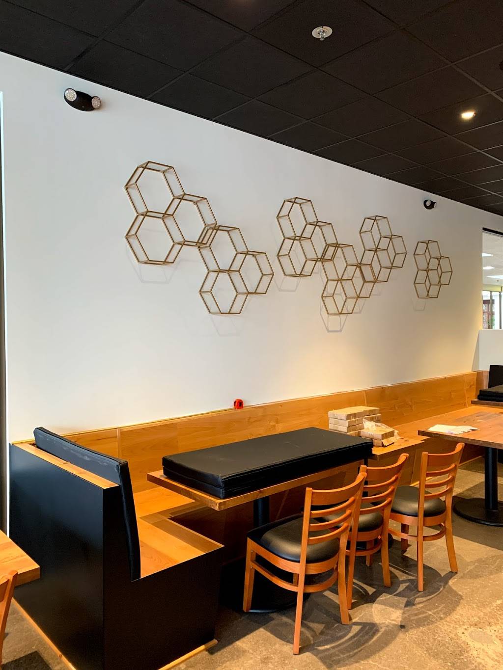 Tararin Thai Cuisine-Coburg Road | restaurant | 1520 Coburg Rd, Eugene, OR 97401, USA | 5418441032 OR +1 541-844-1032