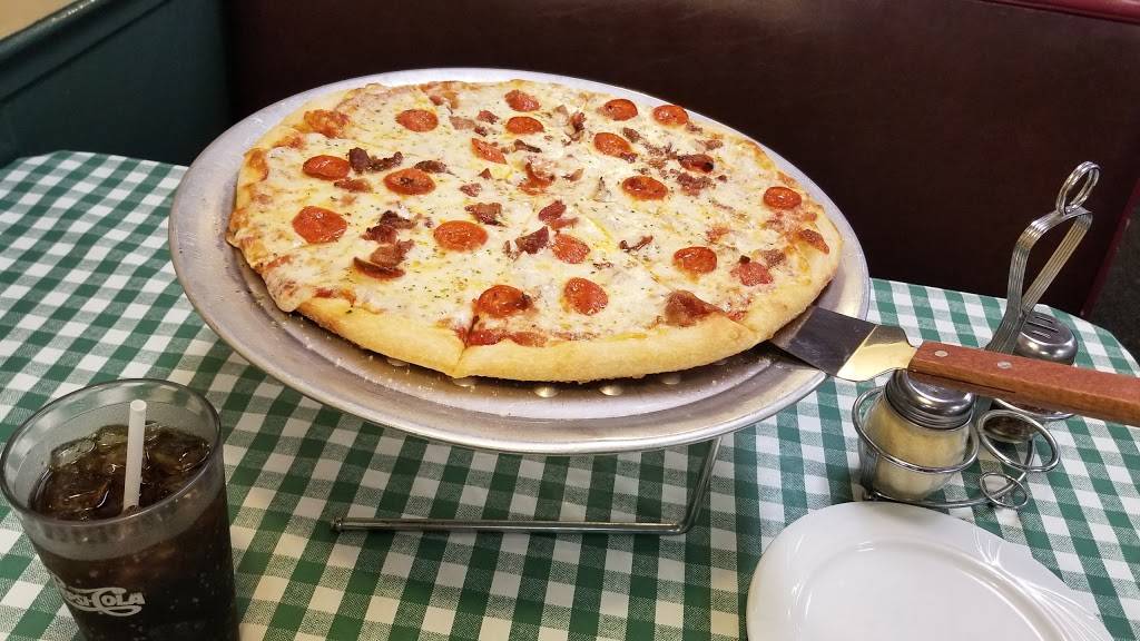 Pizza Mans Pizza | restaurant | 9 S Jefferson St, New Castle, PA 16101, USA | 7246580333 OR +1 724-658-0333