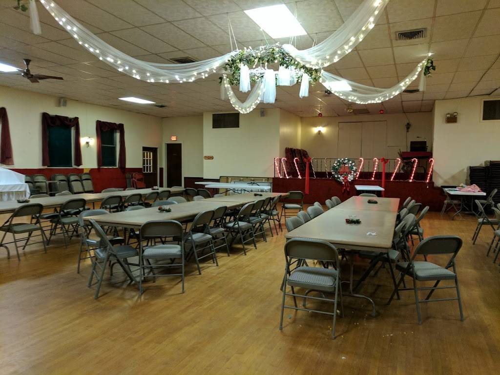 Cabaret Supper Club | restaurant | 1401 County Road G, Main St., St Cloud, WI 53079, USA | 9209993251 OR +1 920-999-3251