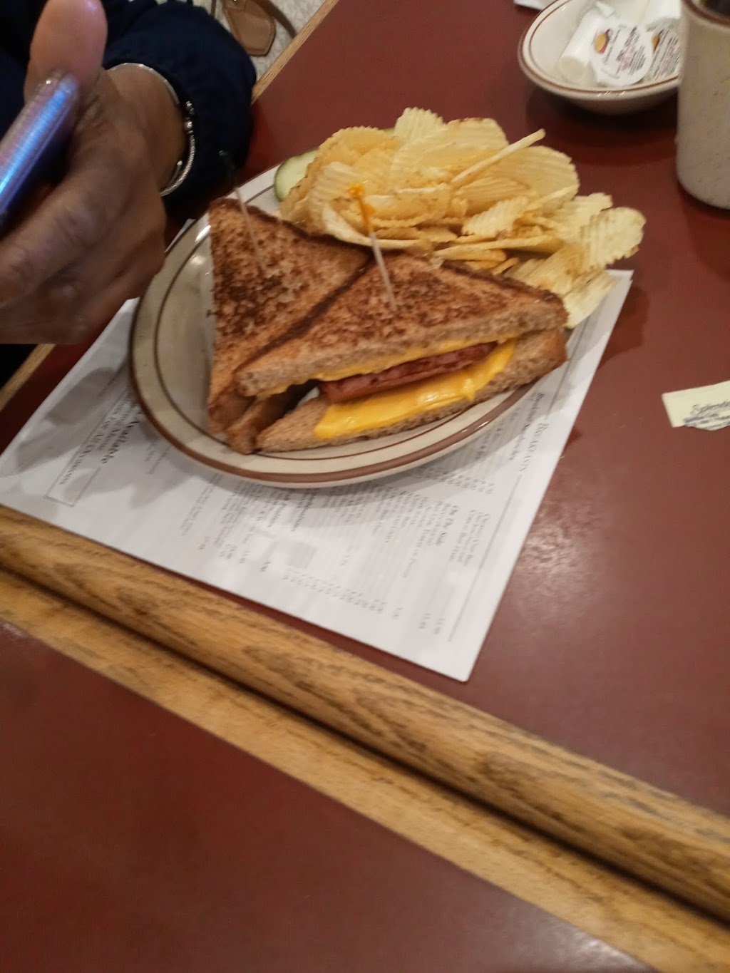 Woodside Deli | restaurant | 13048 Middlebrook Road, Germantown, MD 20874, USA | 3019726812 OR +1 301-972-6812