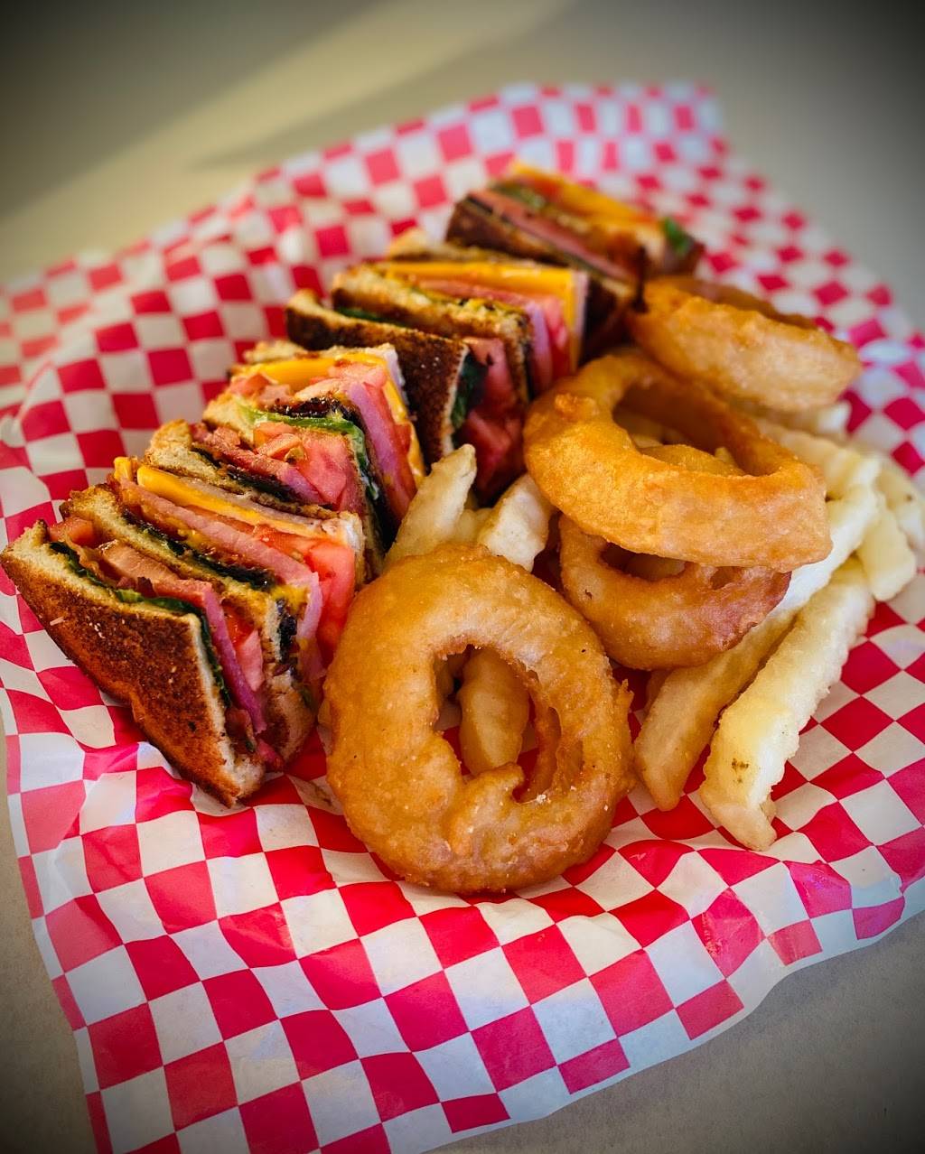 Scoop Dawgs Diner | restaurant | 11120 Asheville Hwy, Inman, SC 29349, USA | 8647081934 OR +1 864-708-1934