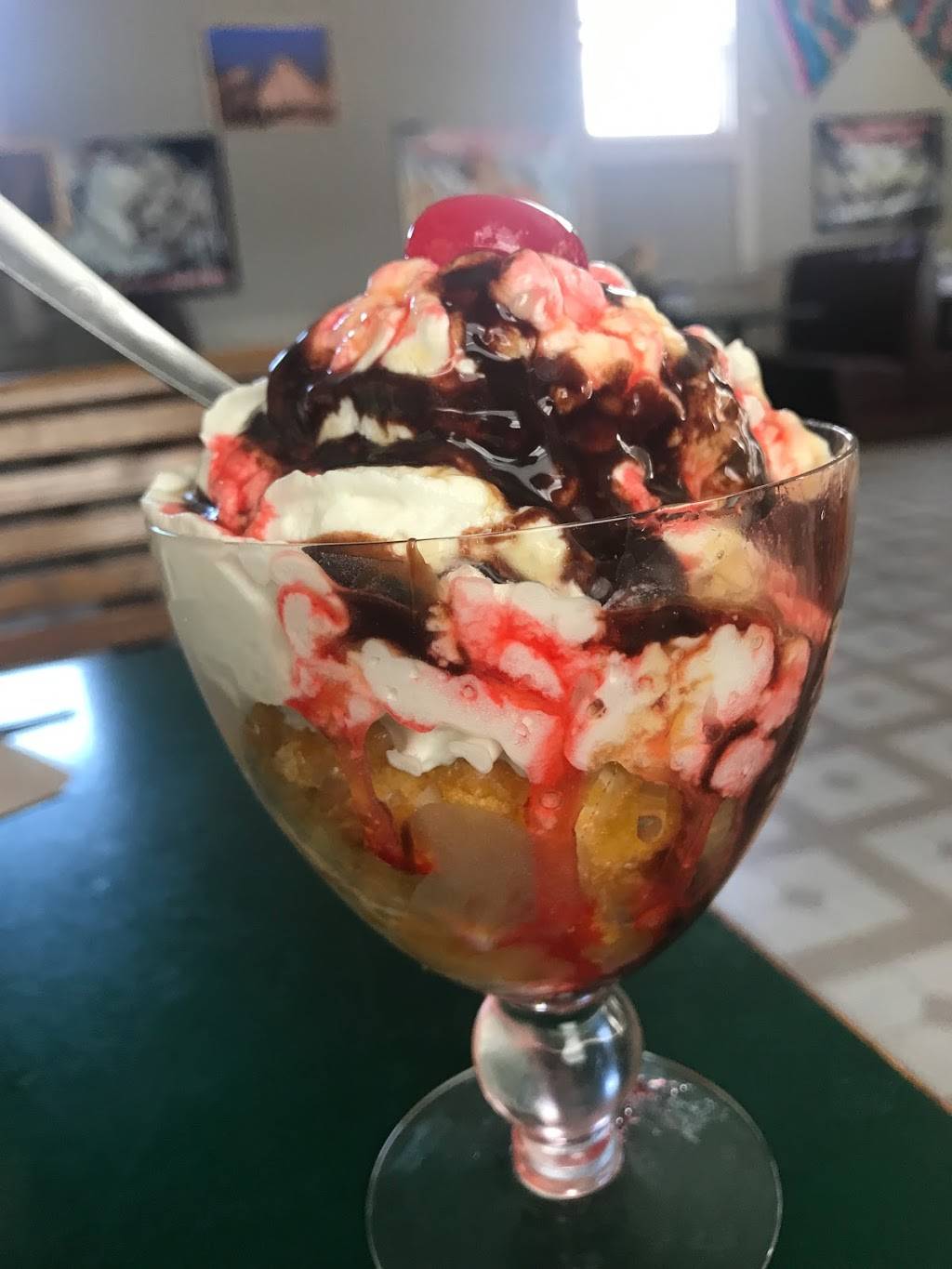 El Pariente Restaurant | restaurant | 140 W Greene St, Postville, IA 52162, USA | 5638633114 OR +1 563-863-3114