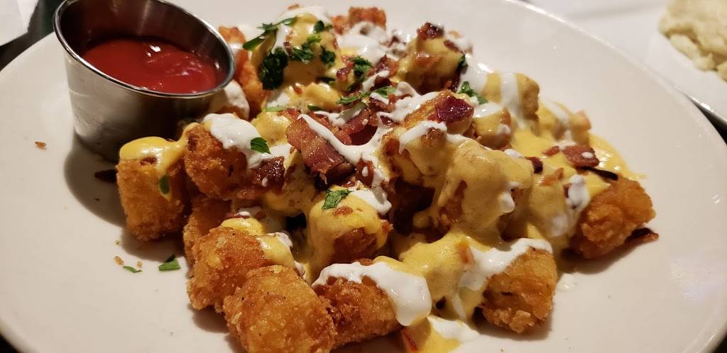 Slate Bar & Grill | restaurant | 109 High St, Boston, MA 02110, USA | 8572637372 OR +1 857-263-7372