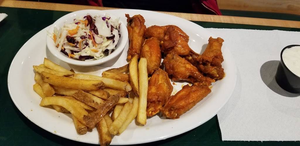 Gators Dockside | restaurant | 45 W Crystal Lake St, Orlando, FL 32806, USA | 4077570711 OR +1 407-757-0711