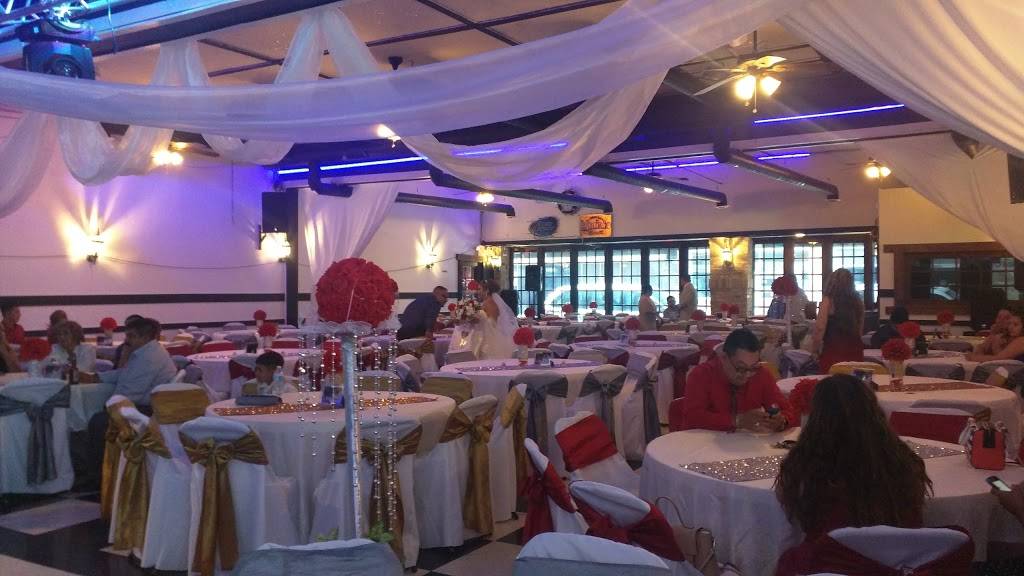 Tolucas Restaurant | restaurant | 1419 Washington St, Waukegan, IL 60085, USA | 8472495183 OR +1 847-249-5183