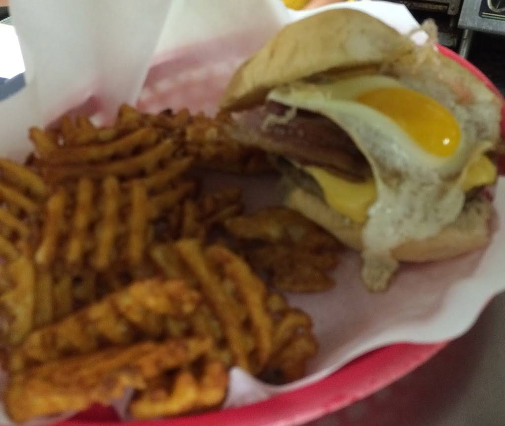 The Abbey Bar & Grill | restaurant | 303 Reid St, De Pere, WI 54115, USA | 9203367242 OR +1 920-336-7242