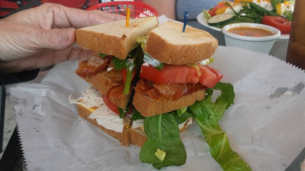 Todd and Shellys Cafe, Pub, Farm fresh Produce Market | cafe | 5625 SE Abshier Blvd, Belleview, FL 34420, USA | 3526935877 OR +1 352-693-5877