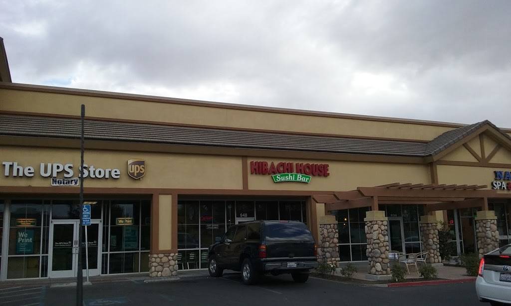 Hibachi House Sushi Bar | restaurant | 948 Sierra St, Kingsburg, CA 93631, USA | 5598975288 OR +1 559-897-5288