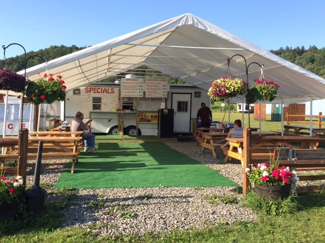 Grampys | restaurant | 72 Trooper Leslie G. Lord Hwy, Colebrook, NH 03576, USA | 6033315930 OR +1 603-331-5930