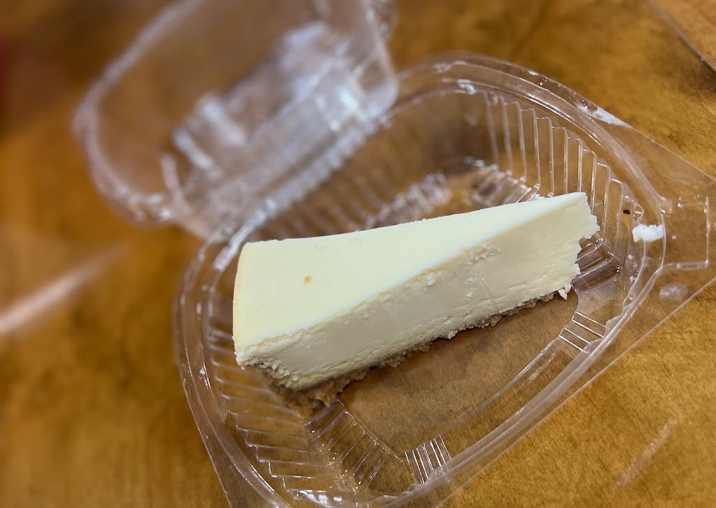 Rouge Po Boys & More | restaurant | 6224 Plank Rd Suite C, Baton Rouge, LA 70805, USA | 2254783832 OR +1 225-478-3832