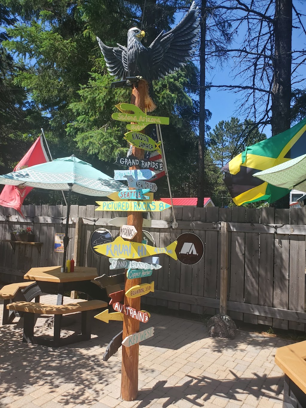 The Duck Pond Eatery and Beer Garden | restaurant | 7974 M-28, Munising, MI 49862, USA | 9063871689 OR +1 906-387-1689