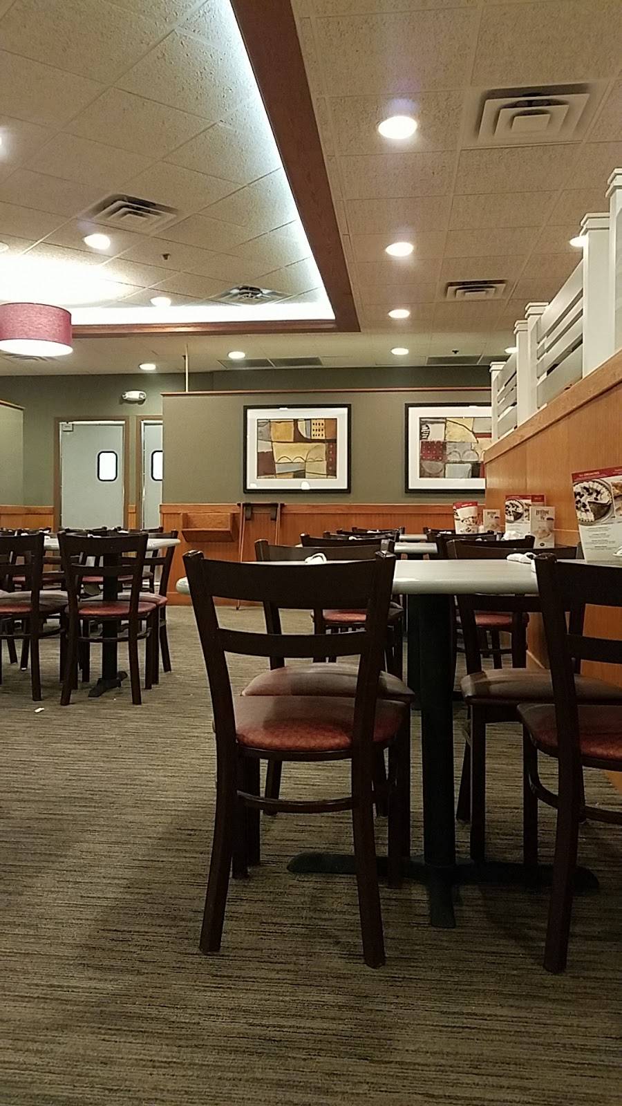 Perkins Restaurant & Bakery | restaurant | 956 1/2 Mankato Ave, Winona, MN 55987, USA | 5074521618 OR +1 507-452-1618