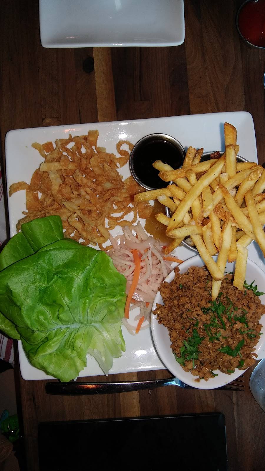 Market Place Kitchen & Bar | restaurant | 32 Church Hill Rd, Newtown, CT 06470, USA | 2034912993 OR +1 203-491-2993