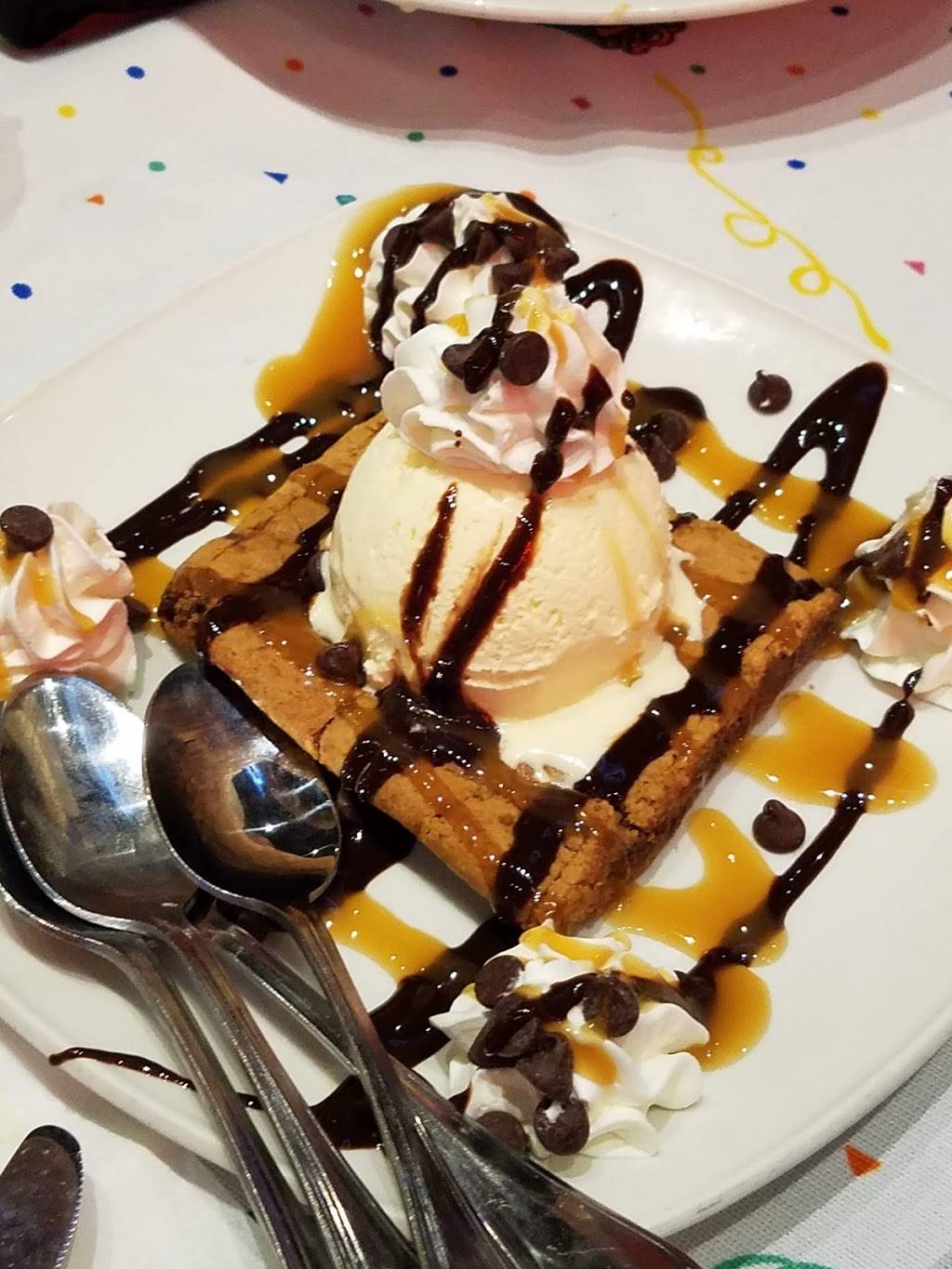 Courtside Grille | restaurant | 110 Fountain Pkwy N, St. Petersburg, FL 33716, USA | 7275617433 OR +1 727-561-7433