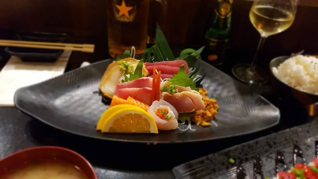 LemonGrass bistro | restaurant | 15911 Pomona Rincon Rd, Chino Hills, CA 91709, USA | 9092703493 OR +1 909-270-3493