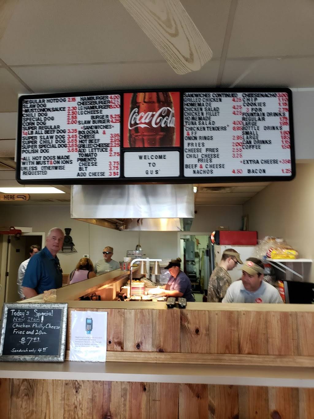 Guss Hot Dogs | meal takeaway | 5415 Beacon Dr # 139, Irondale, AL 35210, USA | 2059566622 OR +1 205-956-6622