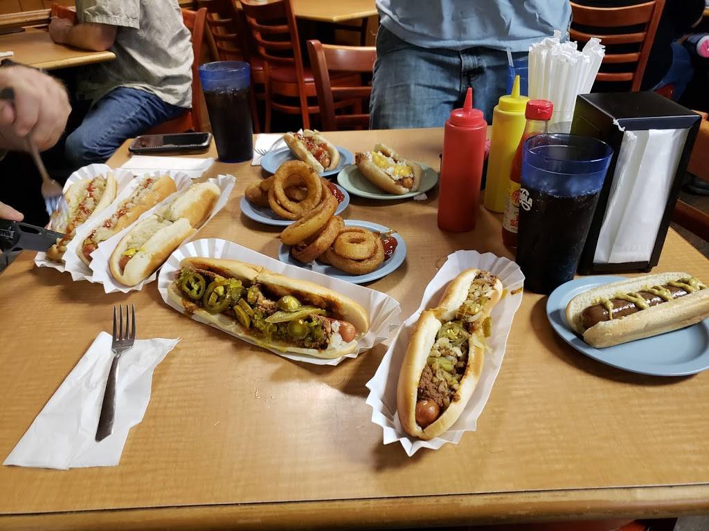 Guss Hot Dog King | restaurant | 10725 Jefferson Ave, Newport News, VA 23601, USA | 7575951630 OR +1 757-595-1630