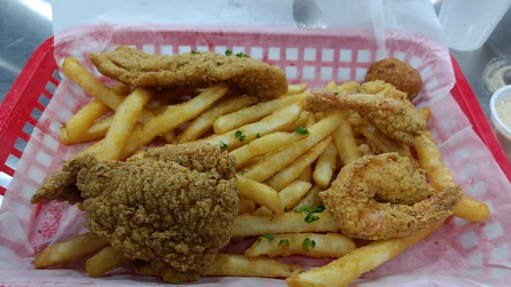 Catfish Station | restaurant | 1706, 8110 Kirby Dr, Houston, TX 77054, USA | 7136644445 OR +1 713-664-4445