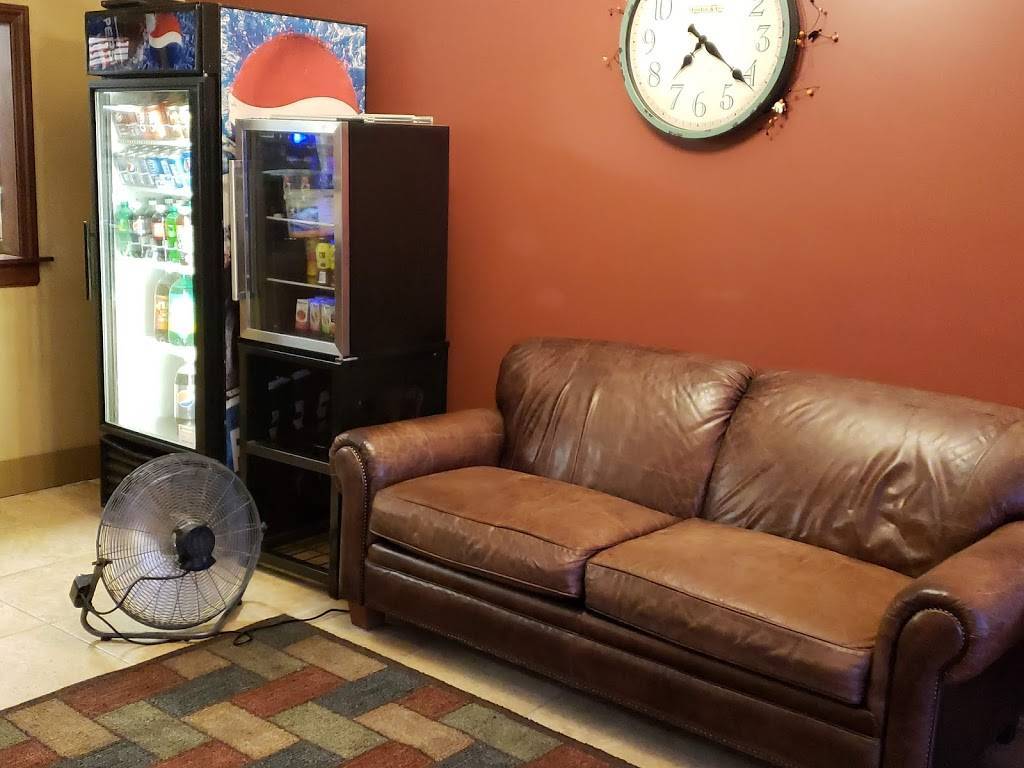 Mancinos | restaurant | 13040 US-31, Grand Haven, MI 49417, USA | 6168445566 OR +1 616-844-5566